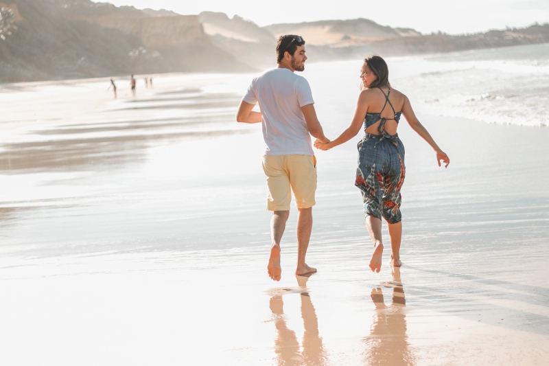 voyage-TOURRETTES SUR LOUP-min_love-friend-green-beach-sun-summer-1594150-pxhere.com